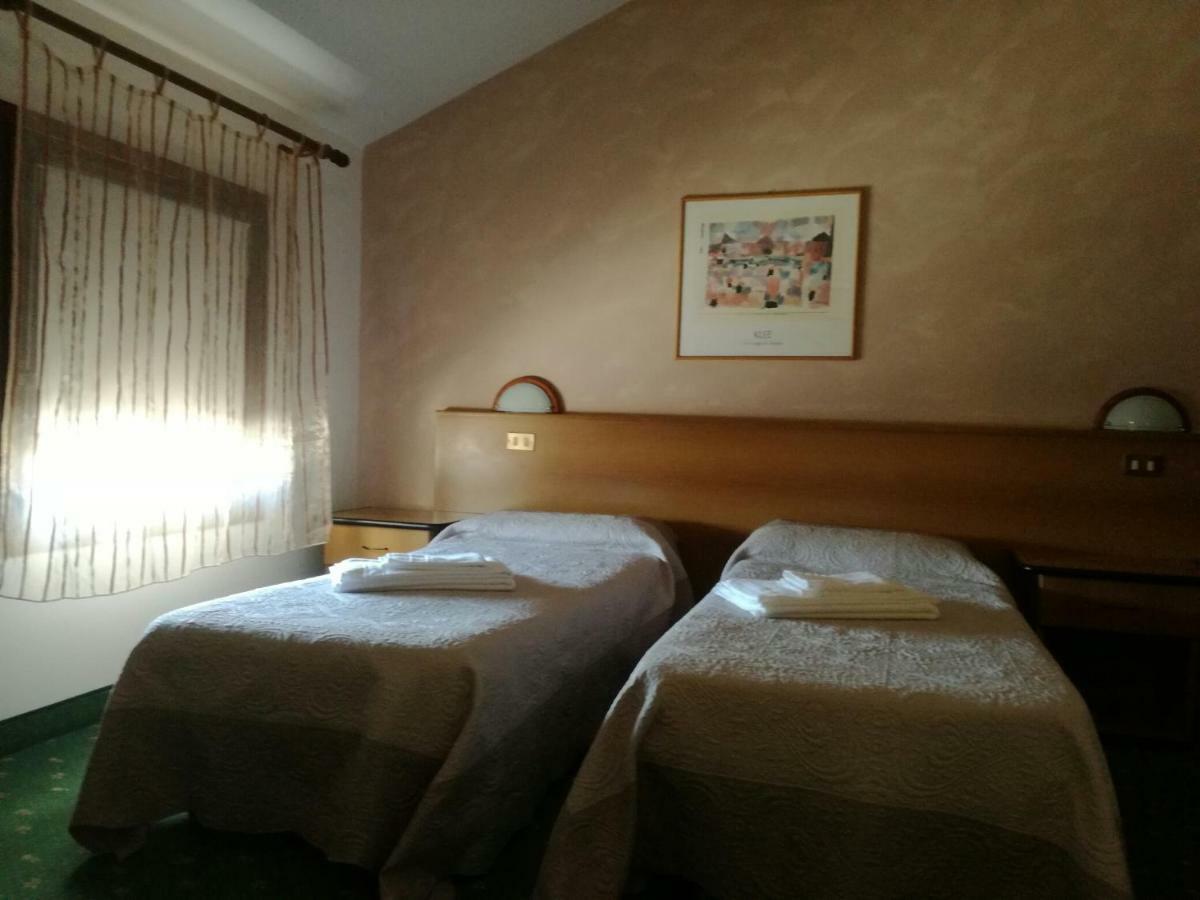 Hotel Roma Pravisdomini Экстерьер фото